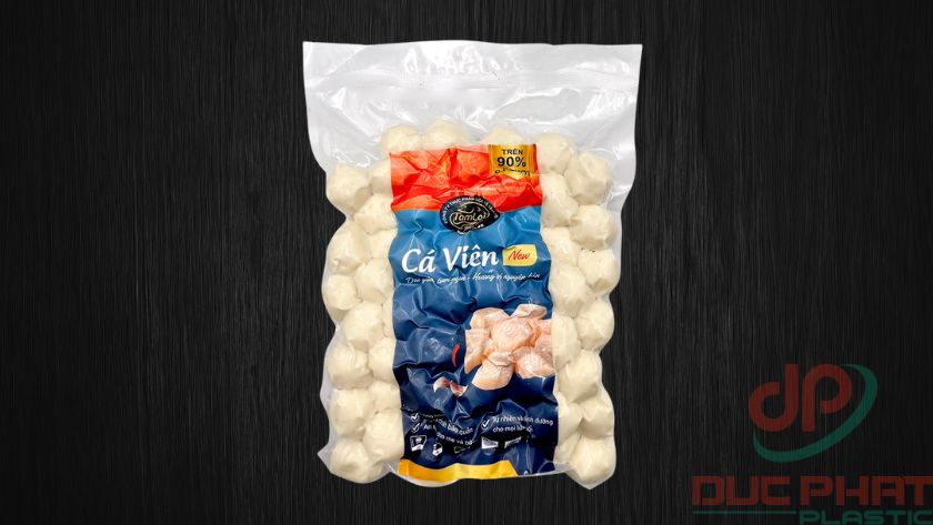 Bao Bì Đức Phát cung cấp bao bì cá viên đạt chuẩn an toàn thực phẩm, chất lượng ổn định và in ấn chuyên nghiệp Bao bì cá viên chất lượng cao từ Bao Bì Đức Phát, đạt tiêu chuẩn ISO 9001:2015 và ISO 15378:2017, in ấn sắc nét