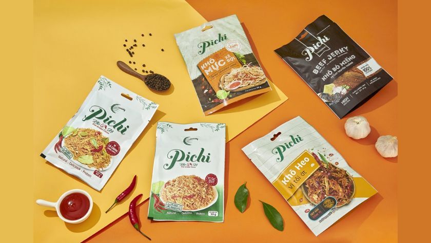 Bao bì khô gà nhiều kiểu dáng, kích thước, màu sắc, giúp tối ưu bảo quản và truyền tải thương hiệu Năm mẫu bao bì khô gà với kiểu dáng, kích thước và màu sắc khác nhau, thể hiện sự đa dạng và sức hút thị giác