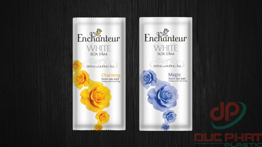 Bao bì sữa tắm được thiết kế chuyên dụng để bảo vệ sản phẩm khỏi tác nhân môi trường, quảng bá thương hiệu, cung cấp thông tin và tạo sự tiện lợi cho người dùng Bao bì sữa tắm bảo vệ sản phẩm, truyền tải thương hiệu, cung cấp thông tin và tối ưu trải nghiệm sử dụng